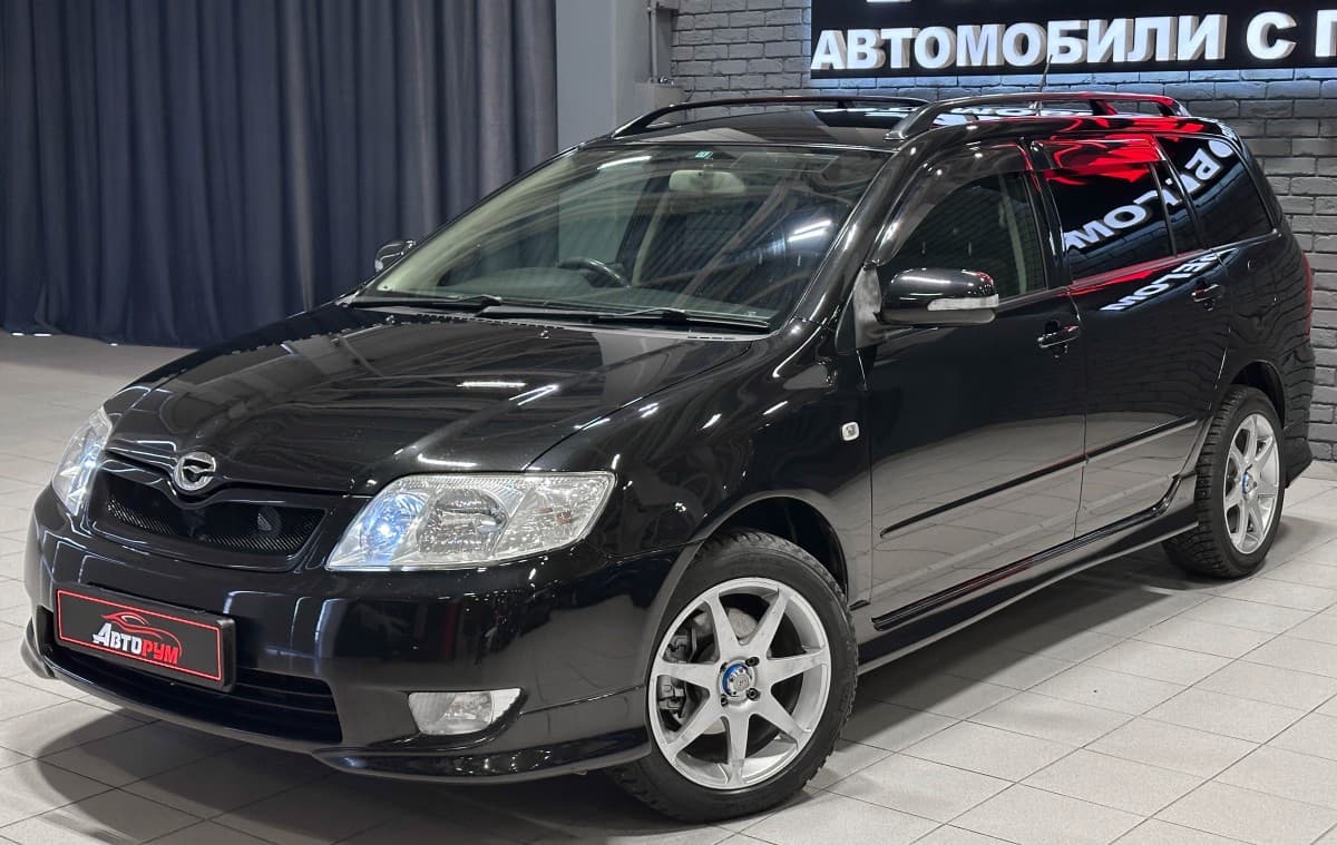 Toyota Corolla Fielder - 2